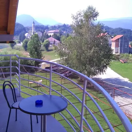 Apartament * Prozor